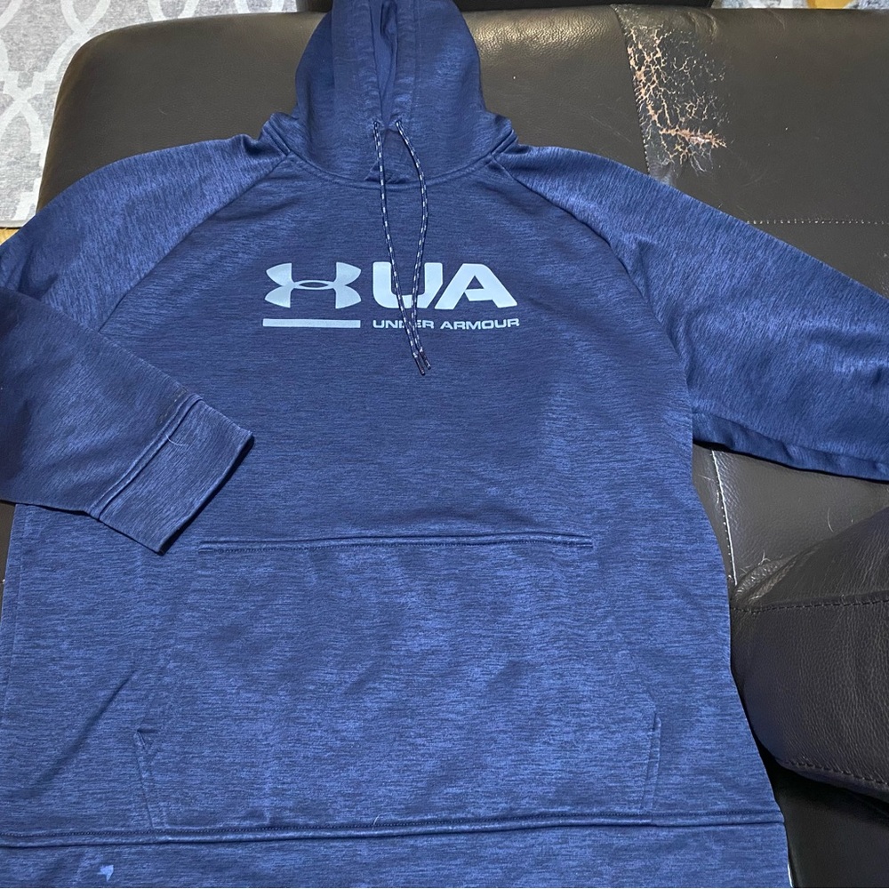 Under Armour Sweatshirt